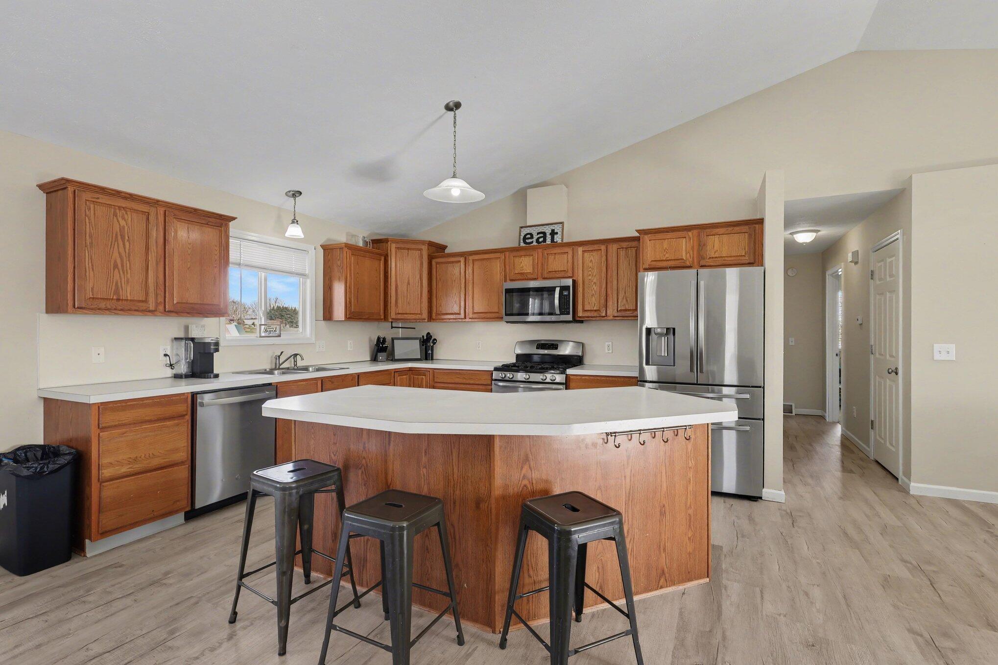 813 Valley Avenue Fremont, MI 49412 - Photo 9 of 27 009_file_3960