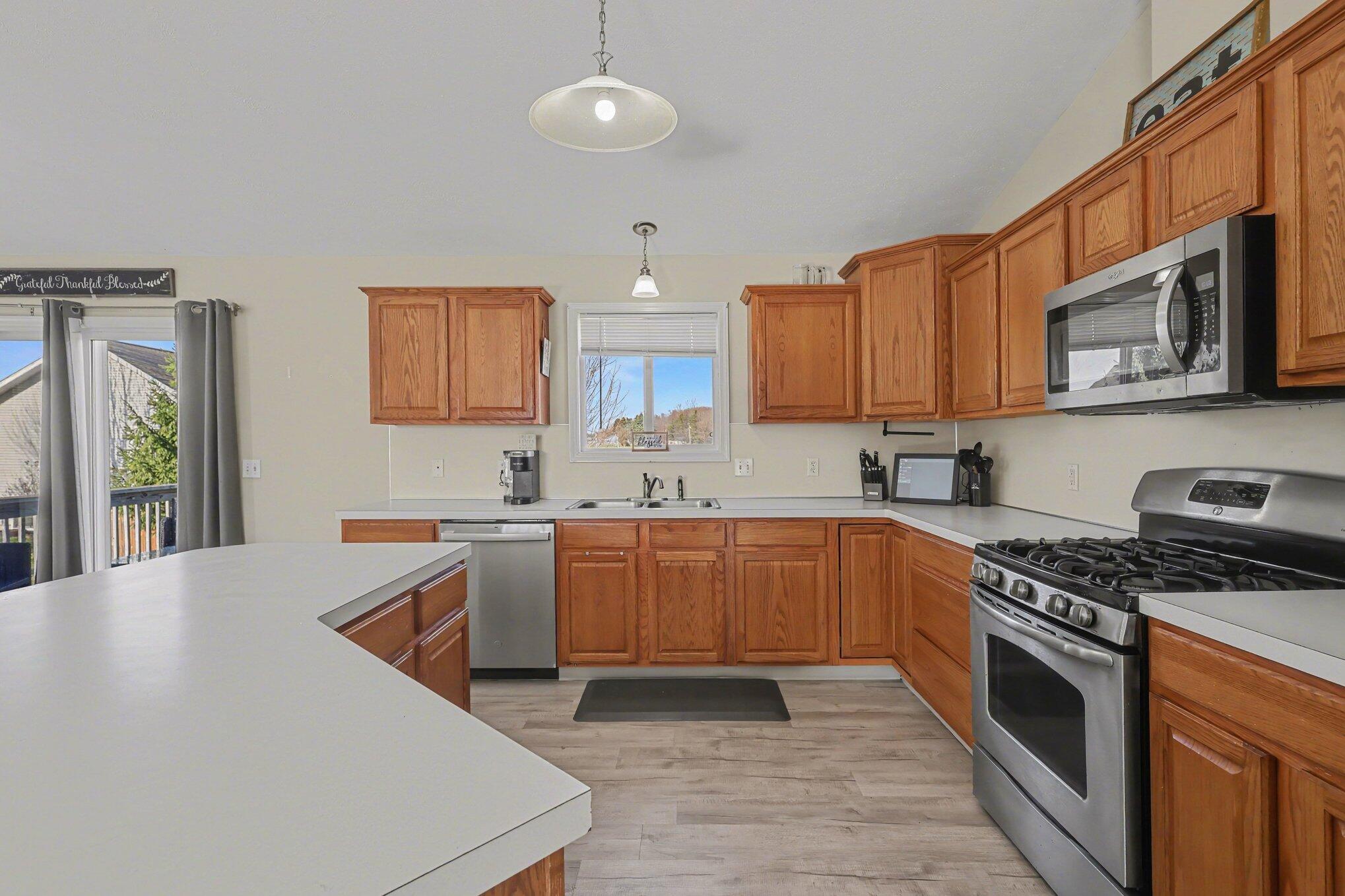 813 Valley Avenue Fremont, MI 49412 - Photo 10 of 27 010_file_6931