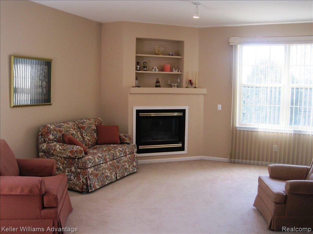 28806 Five Mile Road, Unit 1 Livonia, MI 48154 - Photo 5 of 13 Great Room 2