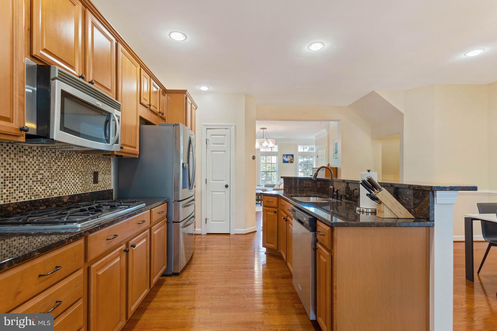 824 West Glebe Road Alexandria, VA 22305 - Photo 14 of 34