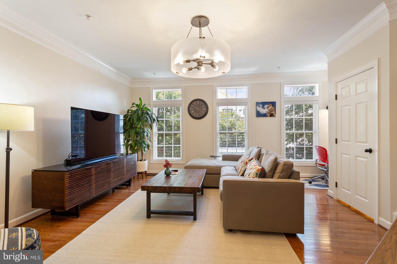 824 West Glebe Road Alexandria, VA 22305 - Photo 17 of 34