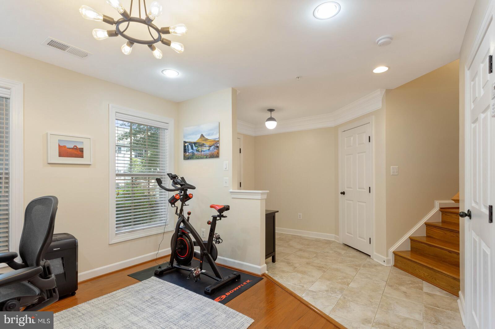 824 West Glebe Road Alexandria, VA 22305 - Photo 6 of 34