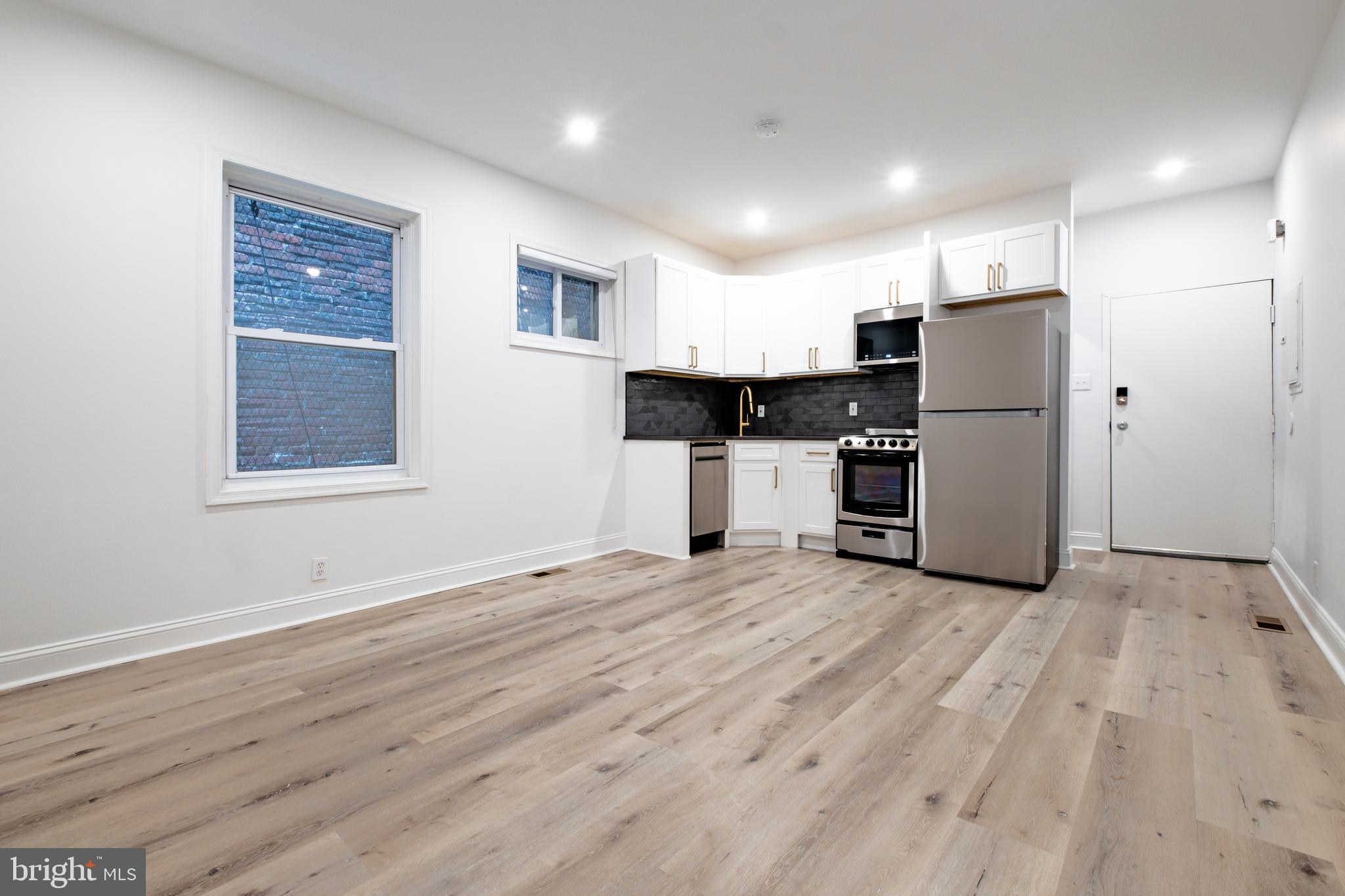 1805 Chestnut Street, Unit 1 Philadelphia, PA 19103 - Photo 3 of 11