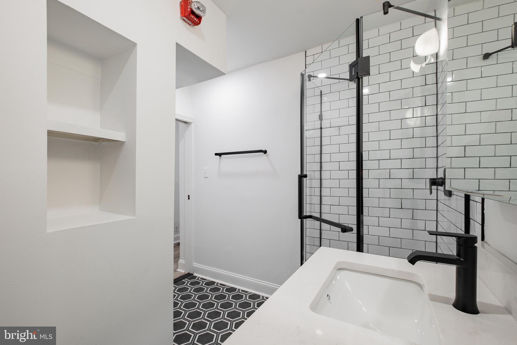 1805 Chestnut Street, Unit 1 Philadelphia, PA 19103 - Photo 8 of 11