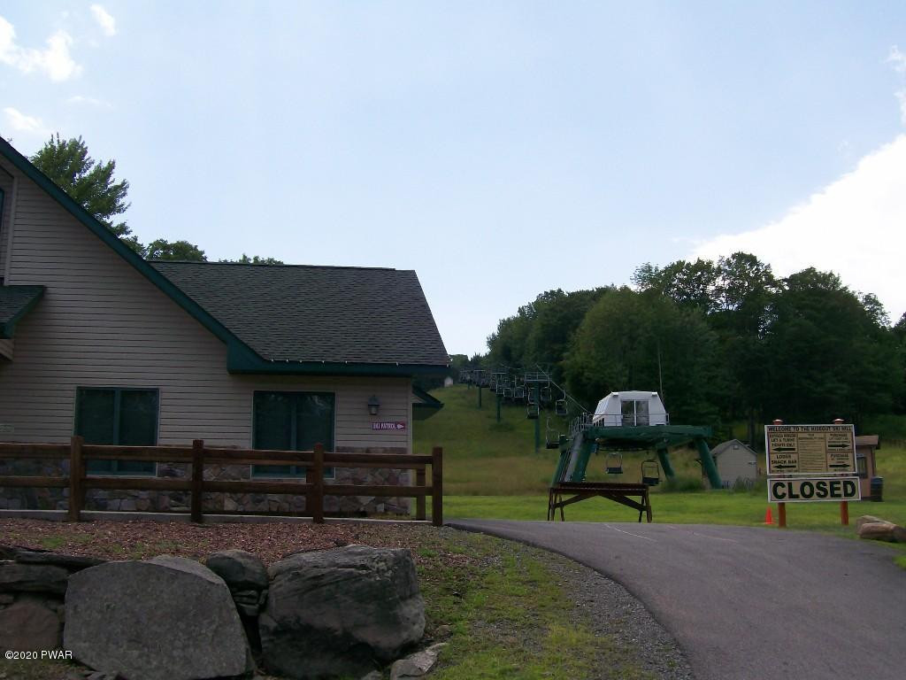 1568 Ridgeview Drive Lake Ariel, PA 18436 - Photo 43 of 57 hideout-walk to ski area