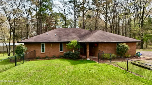 $334,900 | 216 Trace Circle, Raymond, MS 39154