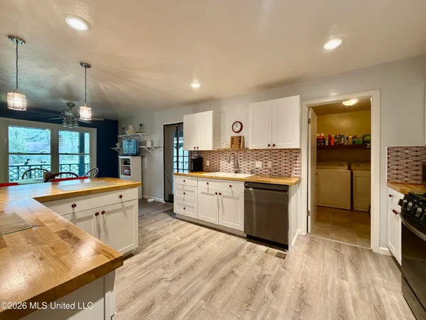 $334,900 | 216 Trace Circle, Raymond, MS 39154