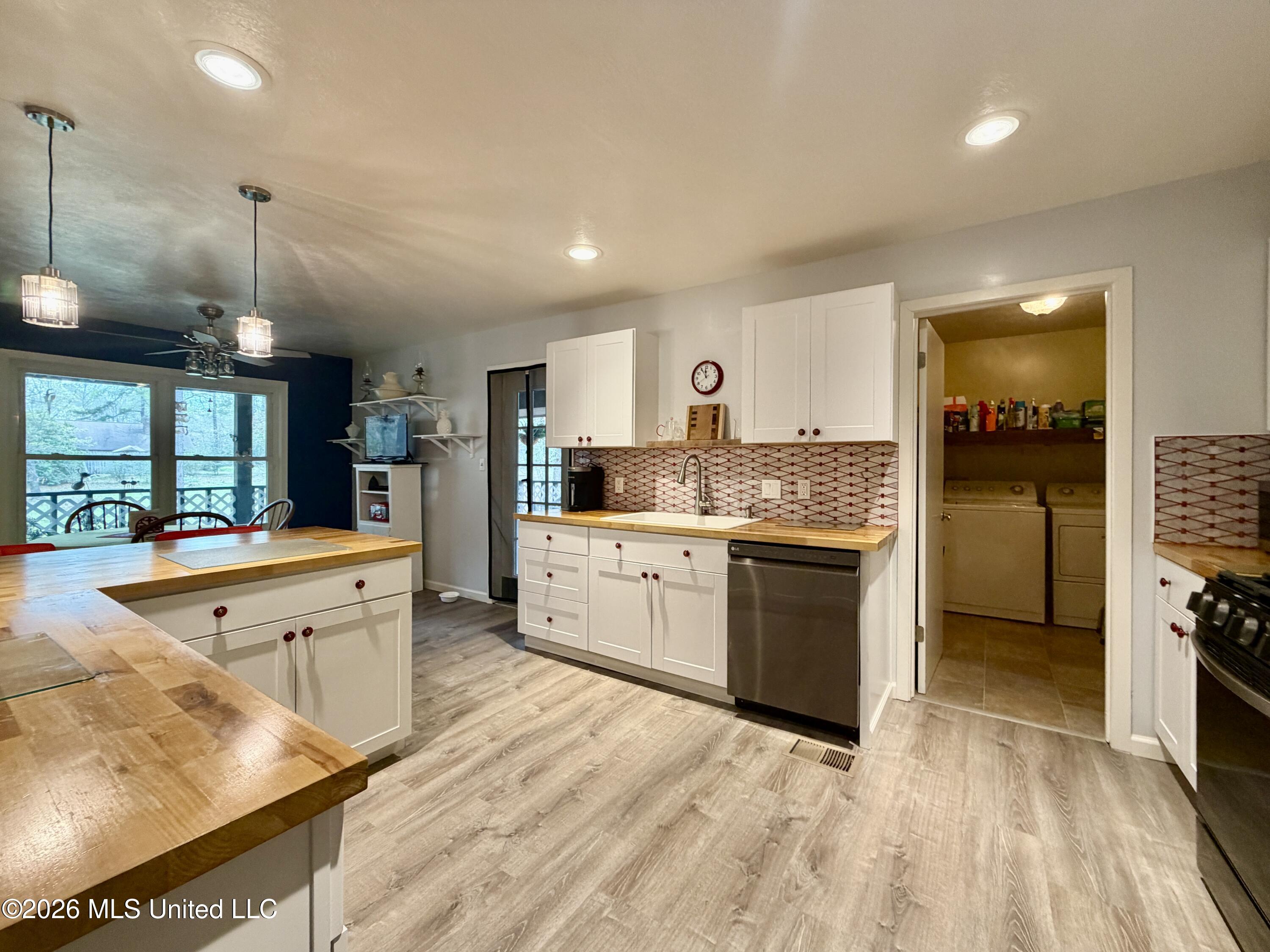 216 Trace Circle Raymond, MS 39154 - Photo 11 of 40 tracekit4