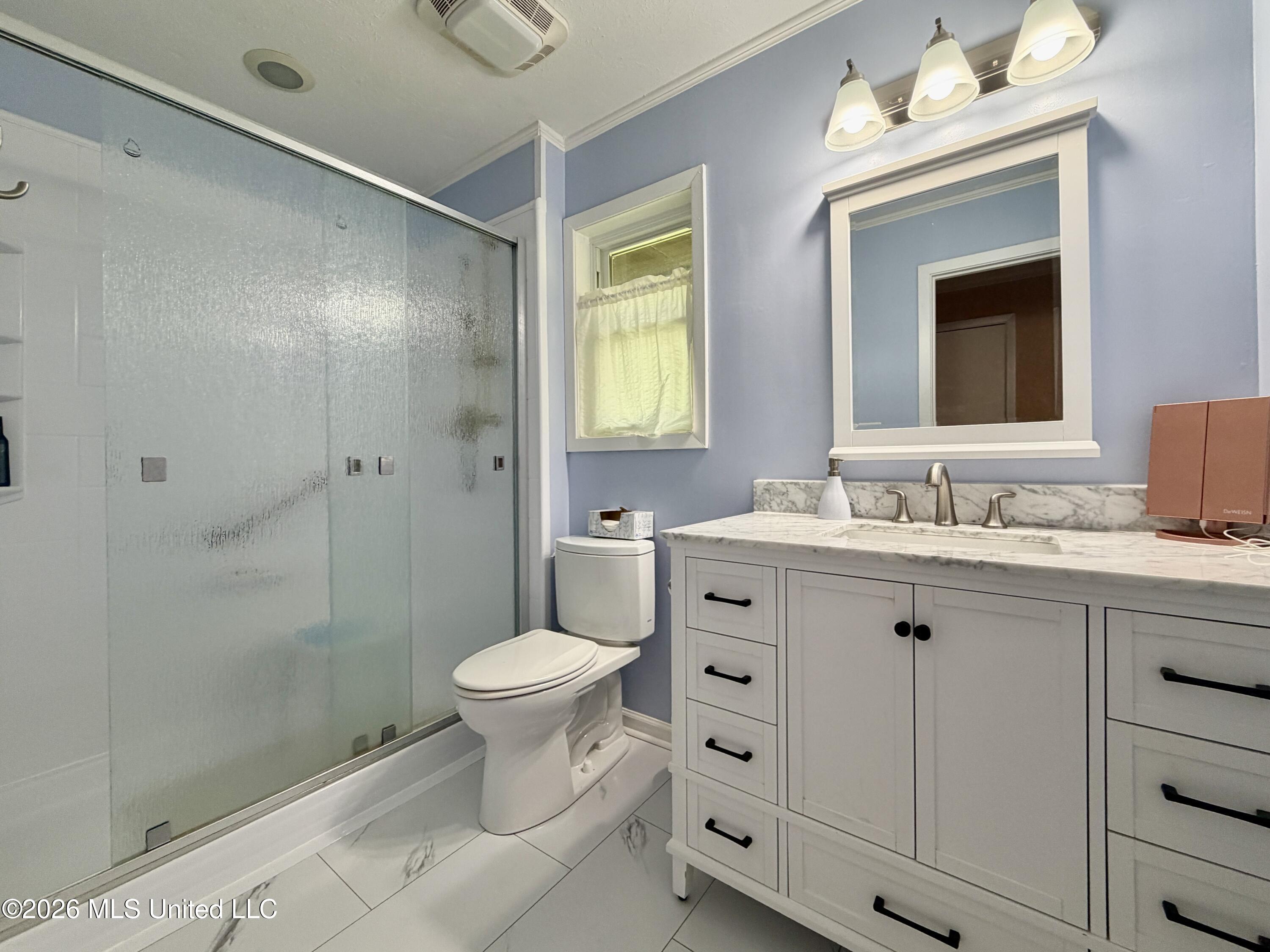 216 Trace Circle Raymond, MS 39154 - Photo 17 of 40 trace primary bath1