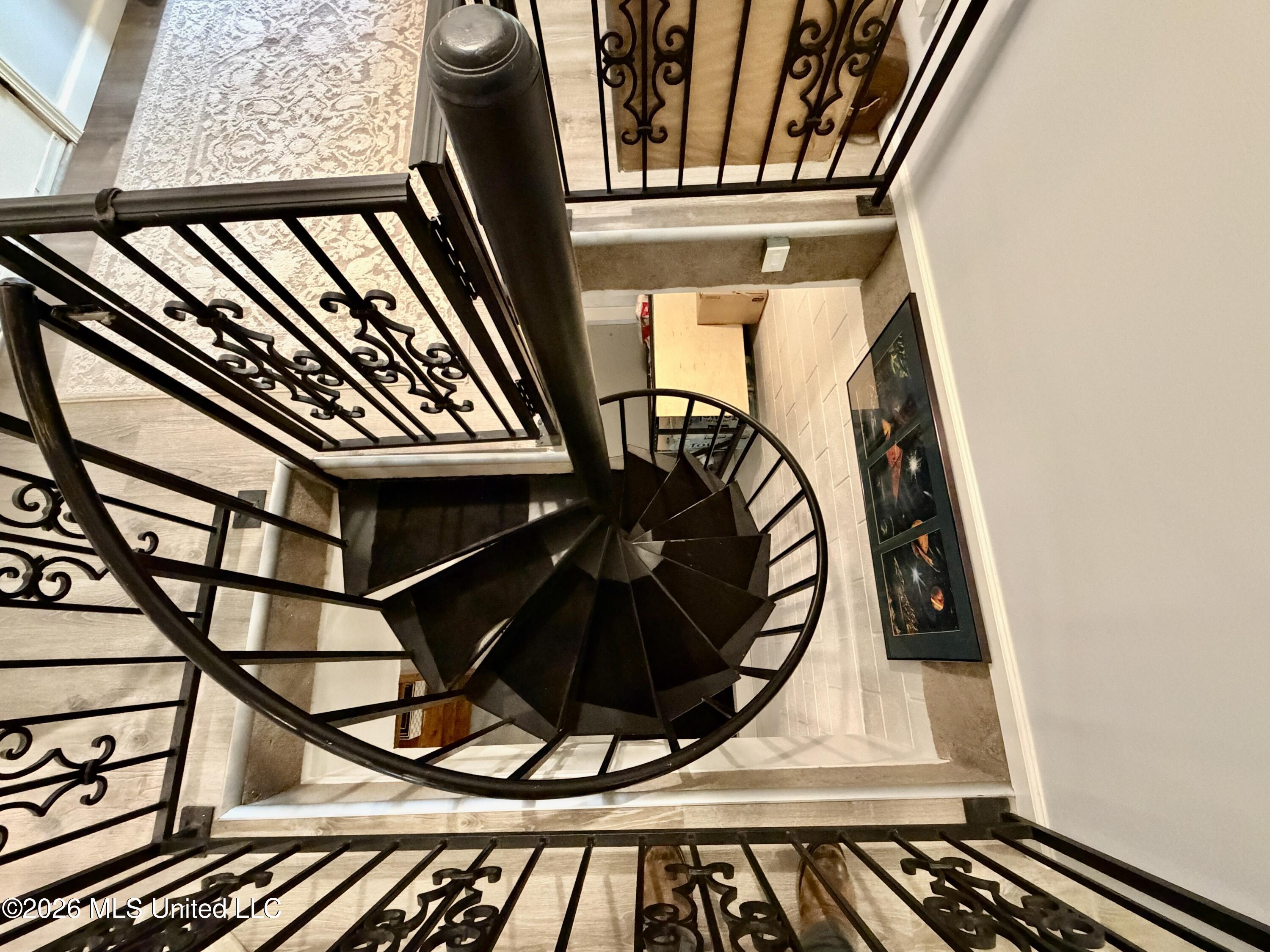 216 Trace Circle Raymond, MS 39154 - Photo 27 of 40 trace sprial stairs