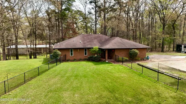 $334,900 | 216 Trace Circle, Raymond, MS 39154