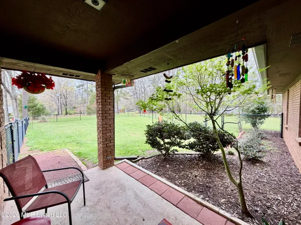 $334,900 | 216 Trace Circle, Raymond, MS 39154