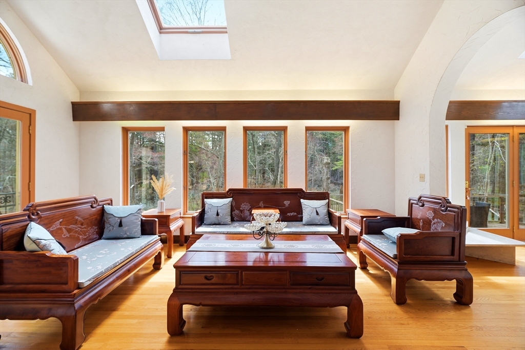 268 Concord Road Weston, MA 02493 - Photo 3 of 22 Gallery Image 3