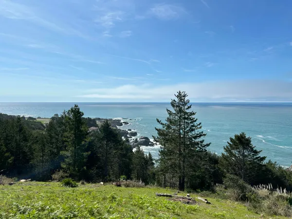 $50,000 | 124 Eel Court, Shelter Cove, CA 95589