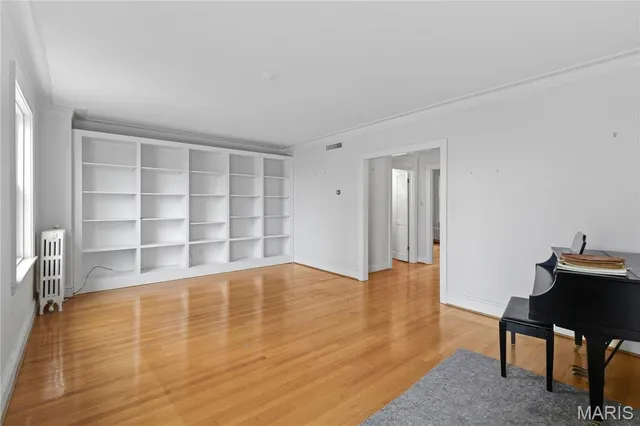 $300,000 | 709 South Skinker Boulevard, Unit 703, St. Louis, MO 63105