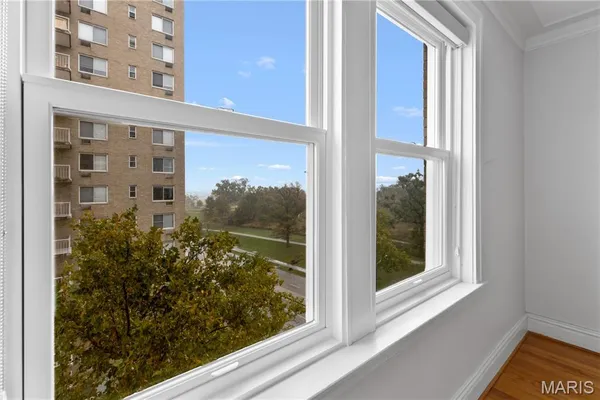 $225,000 | 709 South Skinker Boulevard, Unit 703, St. Louis, MO 63105