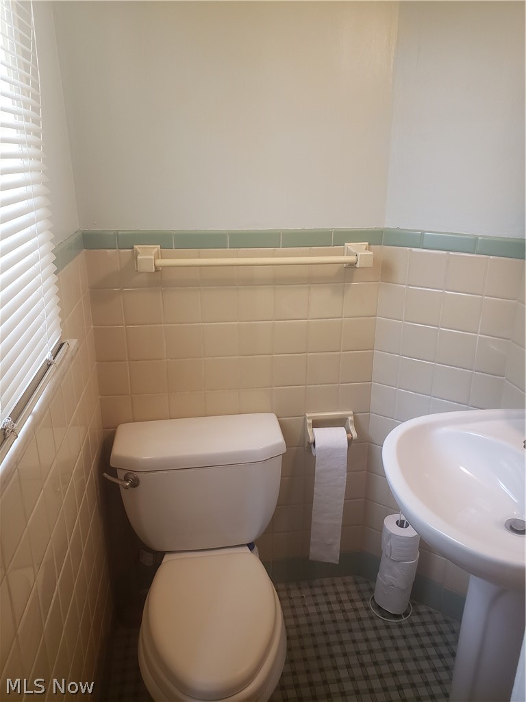 3012 Ripley Road Cleveland, OH 44120 - Photo 24 of 34