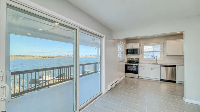 $3,900 | 6713 Monmouth Avenue, Unit 2, Ventnor City, NJ 08406