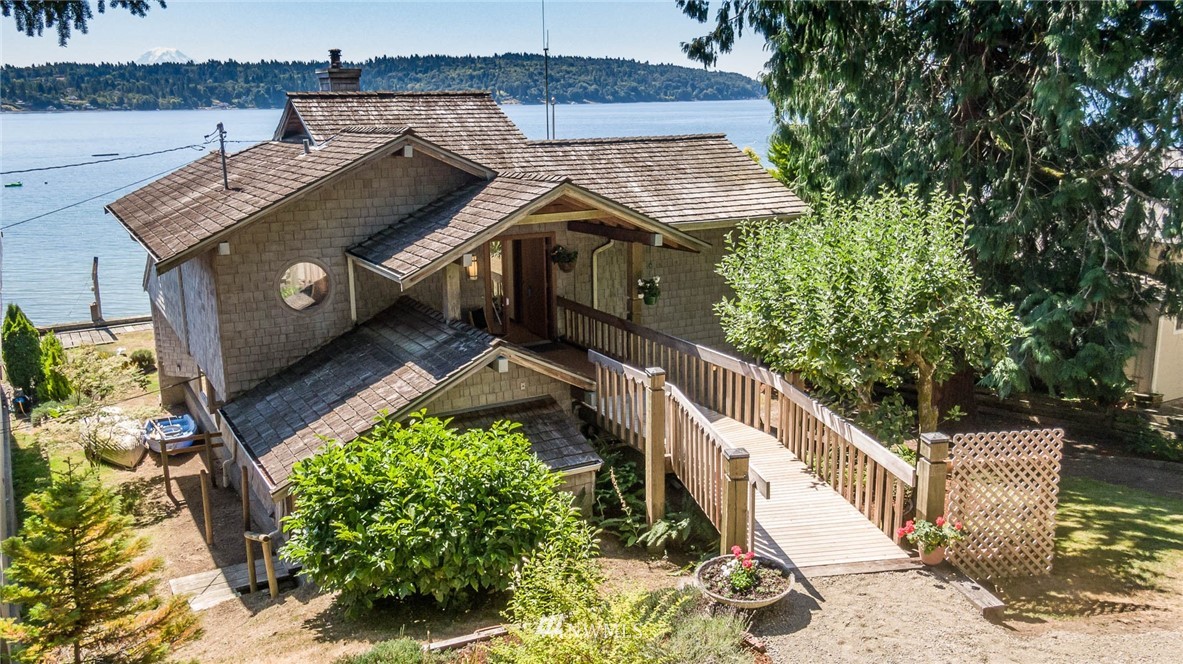 11617 Southwest Shawnee Road Vashon, WA 98070 - Photo 5 of 25 Gallery Image 5