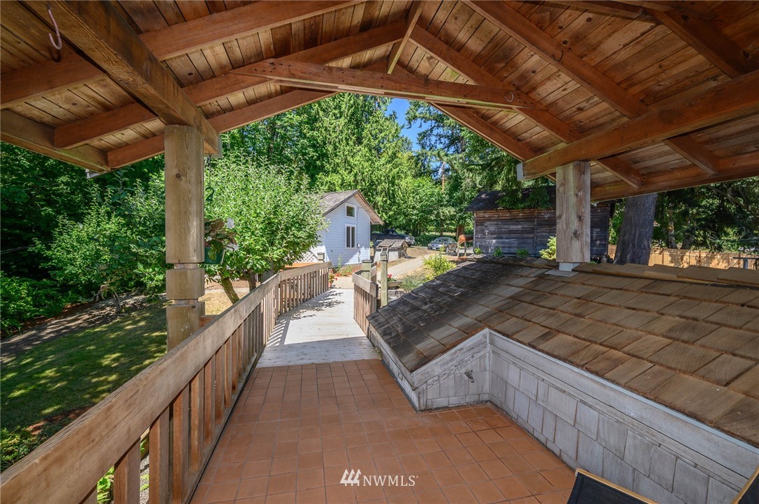 11617 Southwest Shawnee Road Vashon, WA 98070 - Photo 6 of 25 Gallery Image 6