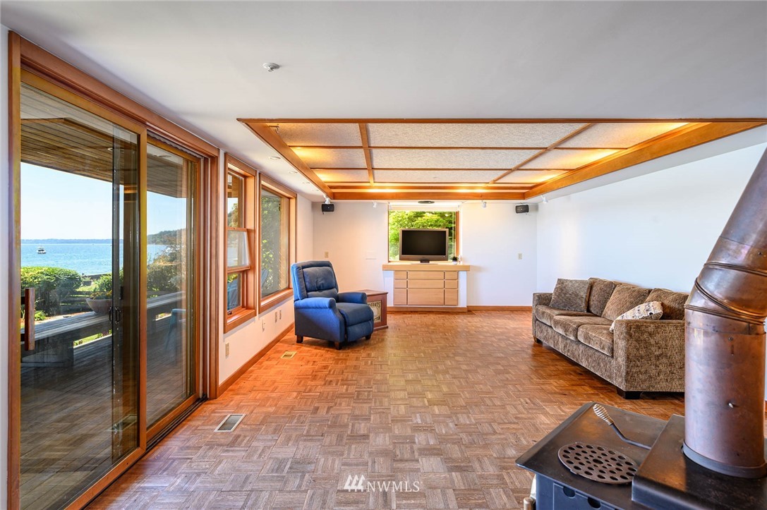 11617 Southwest Shawnee Road Vashon, WA 98070 - Photo 10 of 25 Gallery Image 10