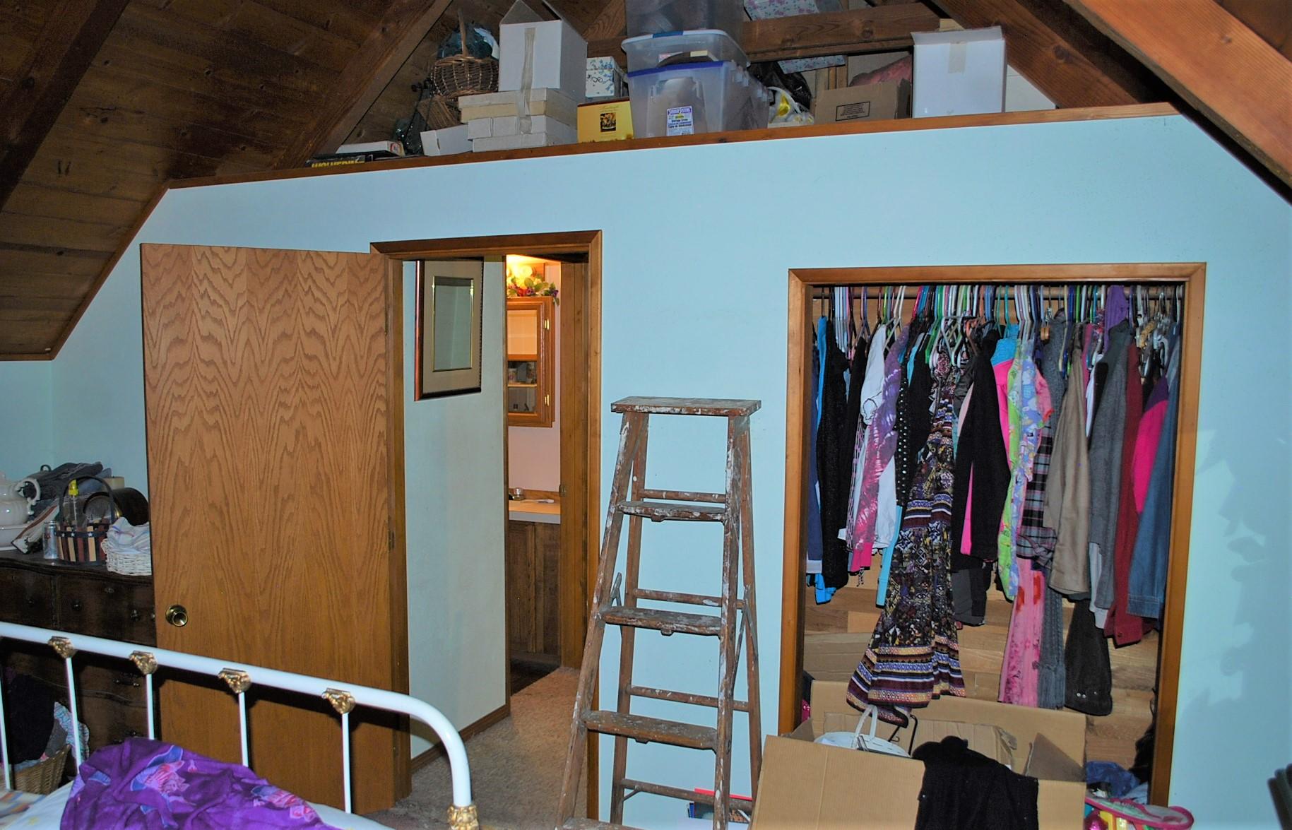 16294 Green Forest Road La Pine, OR 97739 - Photo 44 of 47 Upstairs bedroom #2