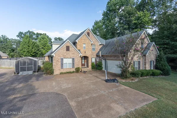 $479,900 | 2670 Emerald Way Drive, Hernando, MS 38632