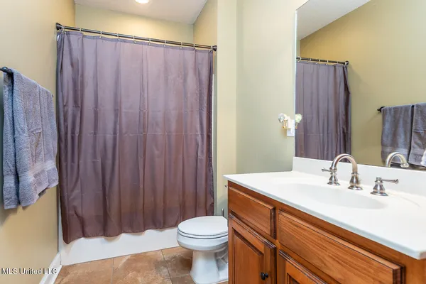 $479,900 | 2670 Emerald Way Drive, Hernando, MS 38632