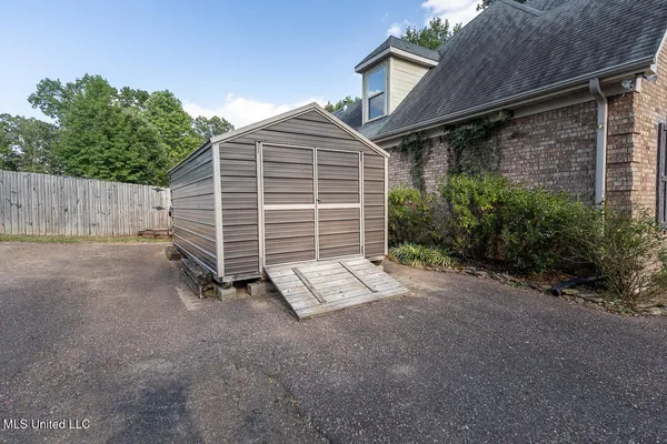 $479,900 | 2670 Emerald Way Drive, Hernando, MS 38632