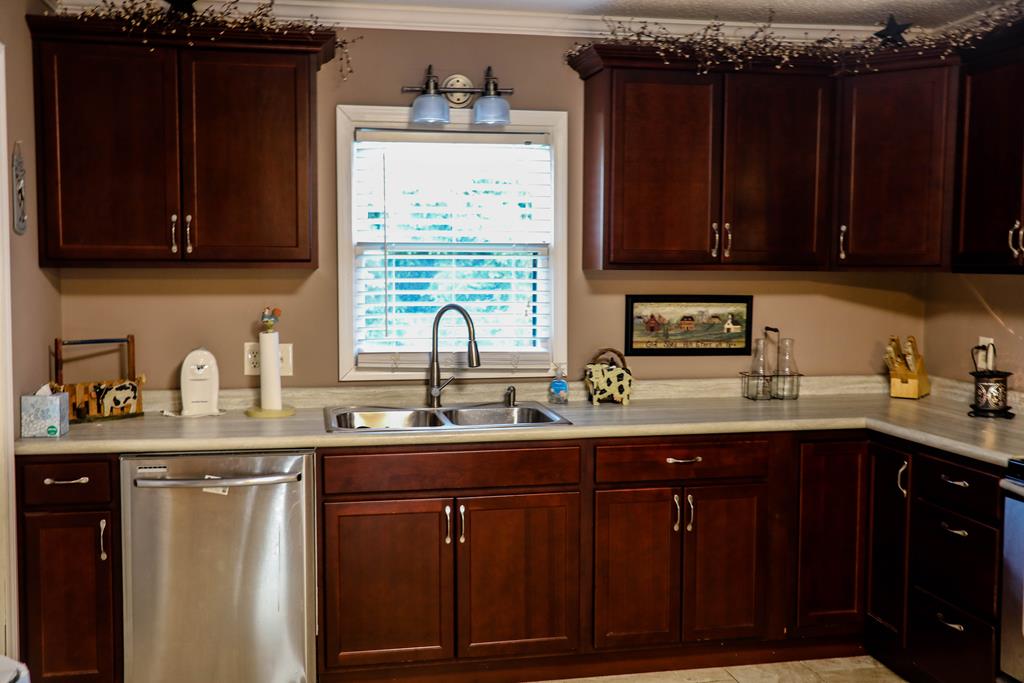 1118 Whitetop Road Chilhowie, VA 24319 - Photo 9 of 73 Gallery Image 9