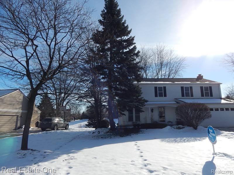 2001 Cedaredge Road Rochester, MI 48306 - Photo 2 of 25 exterior2.jpg