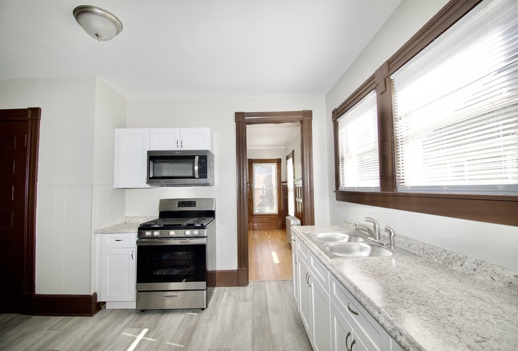 389-391 Wilbraham Road Springfield, MA 01109 - Photo 30 of 37 Gallery Image 30