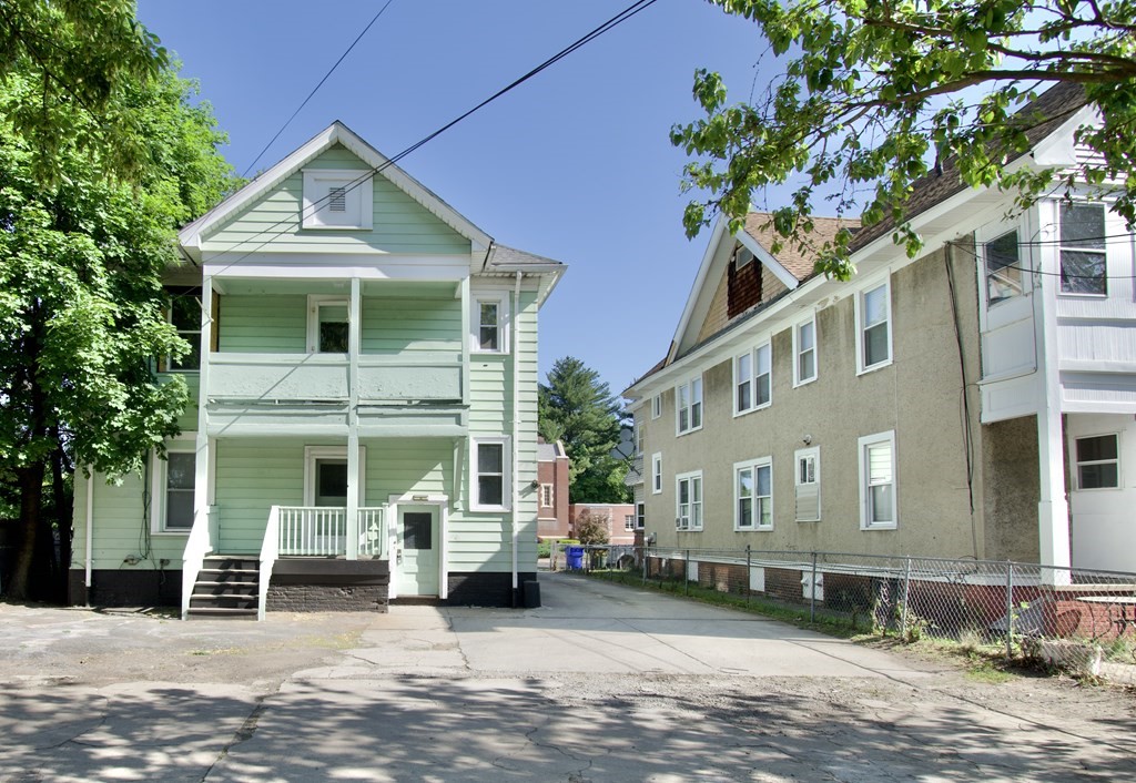 389-391 Wilbraham Road Springfield, MA 01109 - Photo 4 of 37 Gallery Image 4