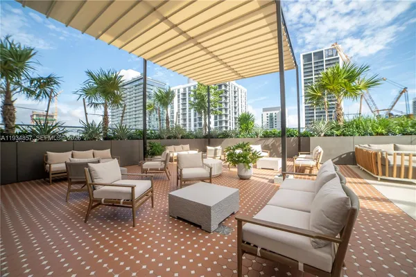 $599,900 | 11 Northeast 6th Street, Unit 2013, Miami, FL 33132