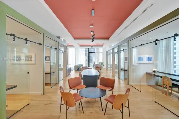 $599,900 | 11 Northeast 6th Street, Unit 2013, Miami, FL 33132