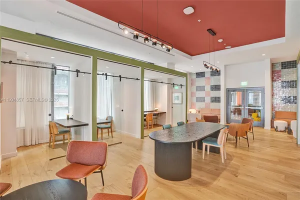 $599,900 | 11 Northeast 6th Street, Unit 2013, Miami, FL 33132