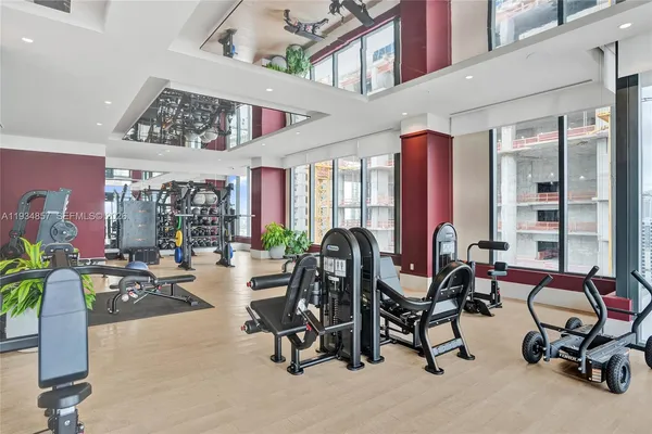 $599,900 | 11 Northeast 6th Street, Unit 2013, Miami, FL 33132