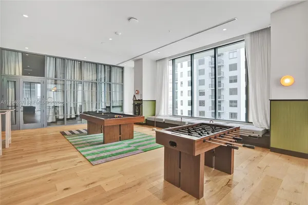 $599,900 | 11 Northeast 6th Street, Unit 2013, Miami, FL 33132