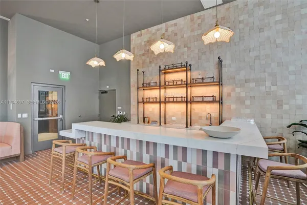 $599,900 | 11 Northeast 6th Street, Unit 2013, Miami, FL 33132