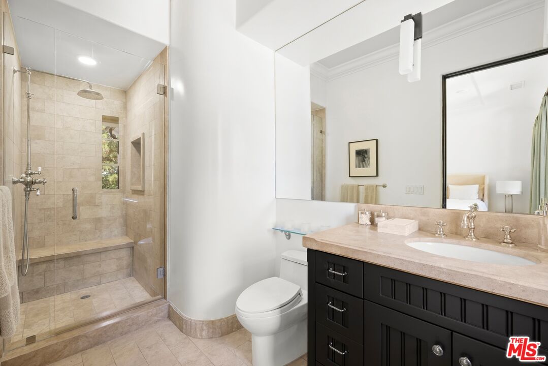12705 Chalon Road Los Angeles, CA 90049 - Photo 26 of 47
