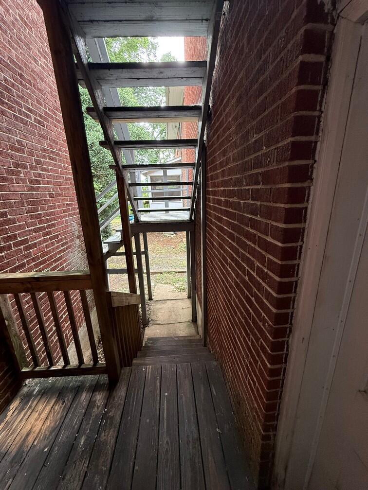 2037 Laburnum Avenue Southwest, Unit 2 Roanoke, VA 24015 - Photo 17 of 20 12Rear Entrance