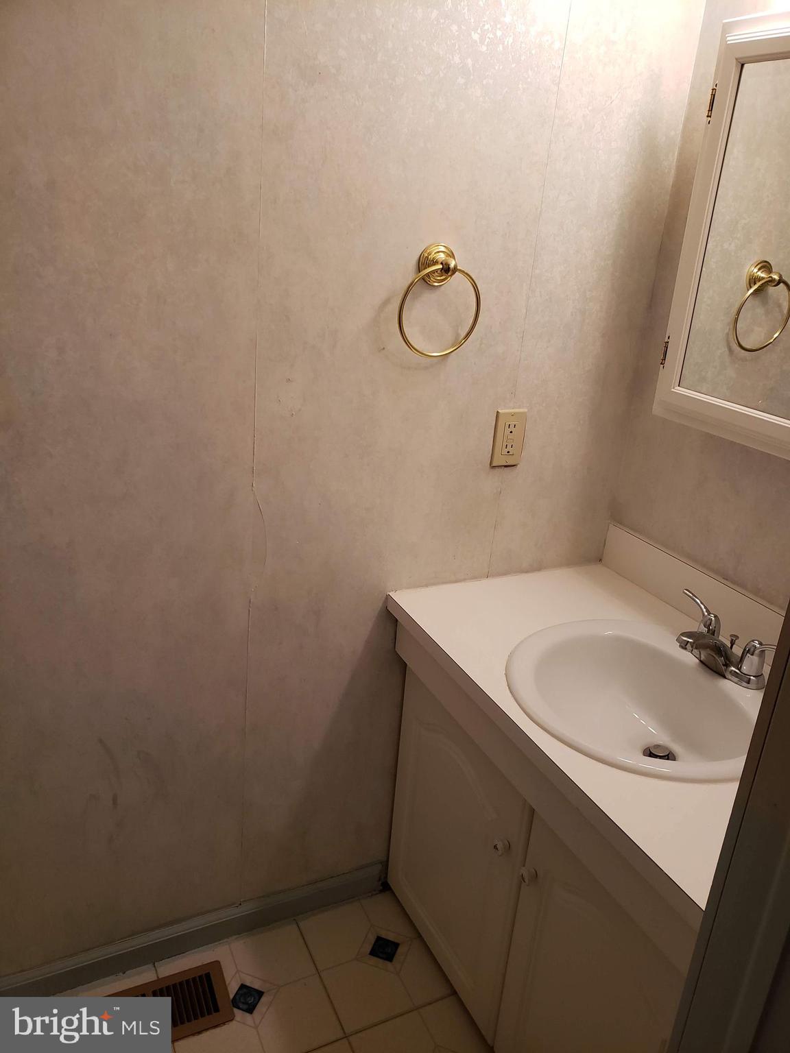 133 Abbey Road Voorhees, NJ 08043 - Photo 11 of 26
