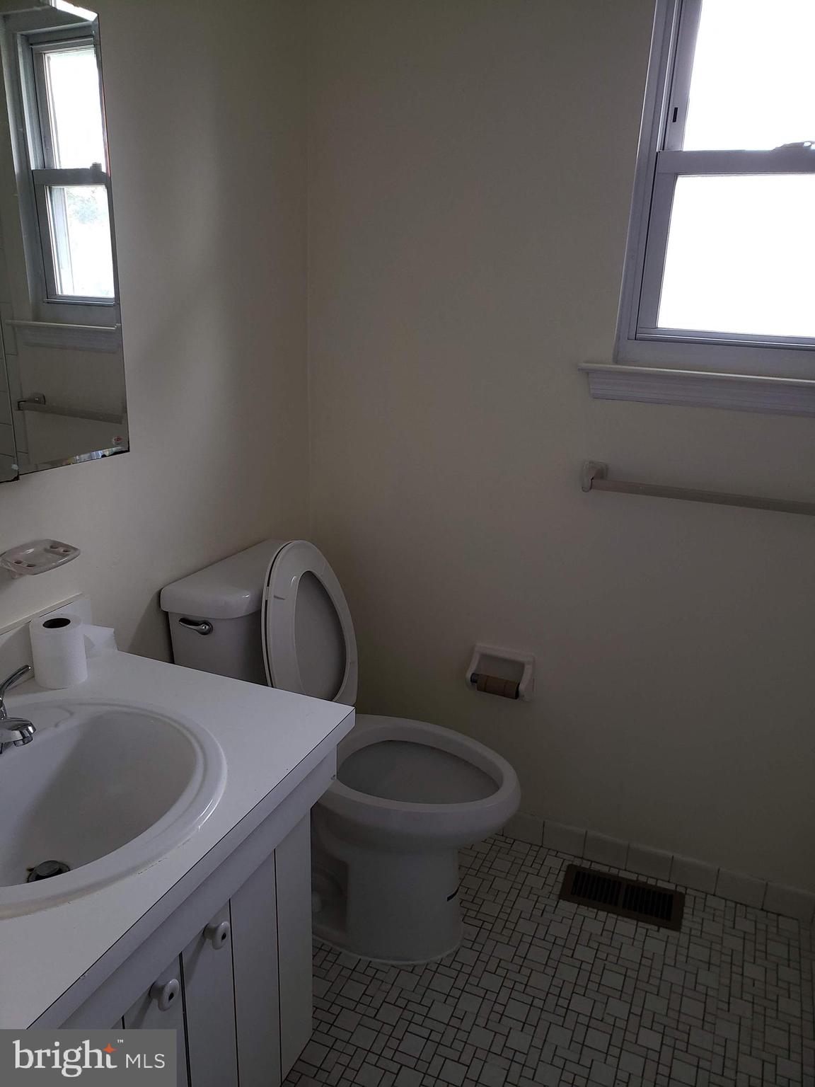 133 Abbey Road Voorhees, NJ 08043 - Photo 18 of 26