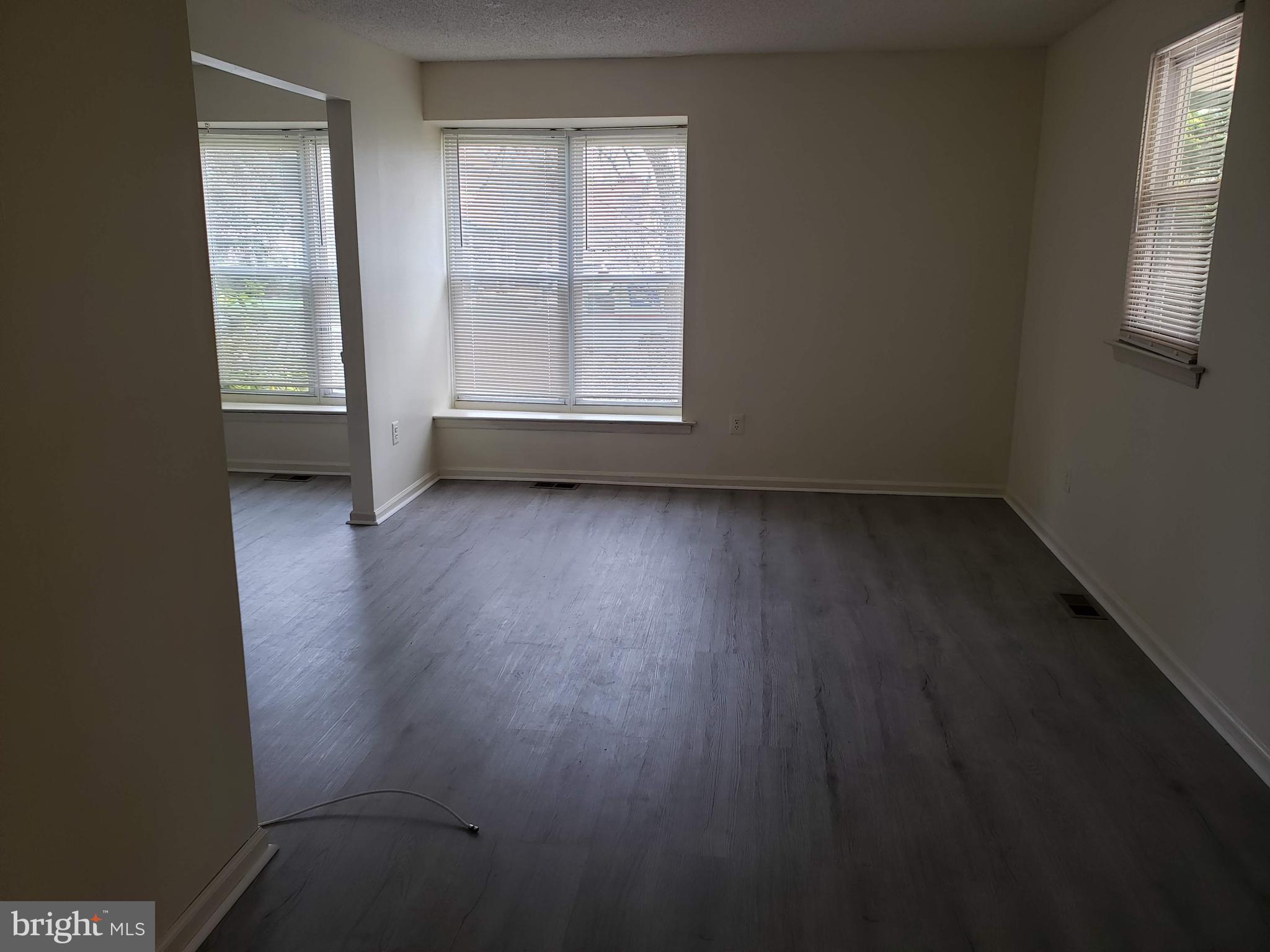133 Abbey Road Voorhees, NJ 08043 - Photo 5 of 26