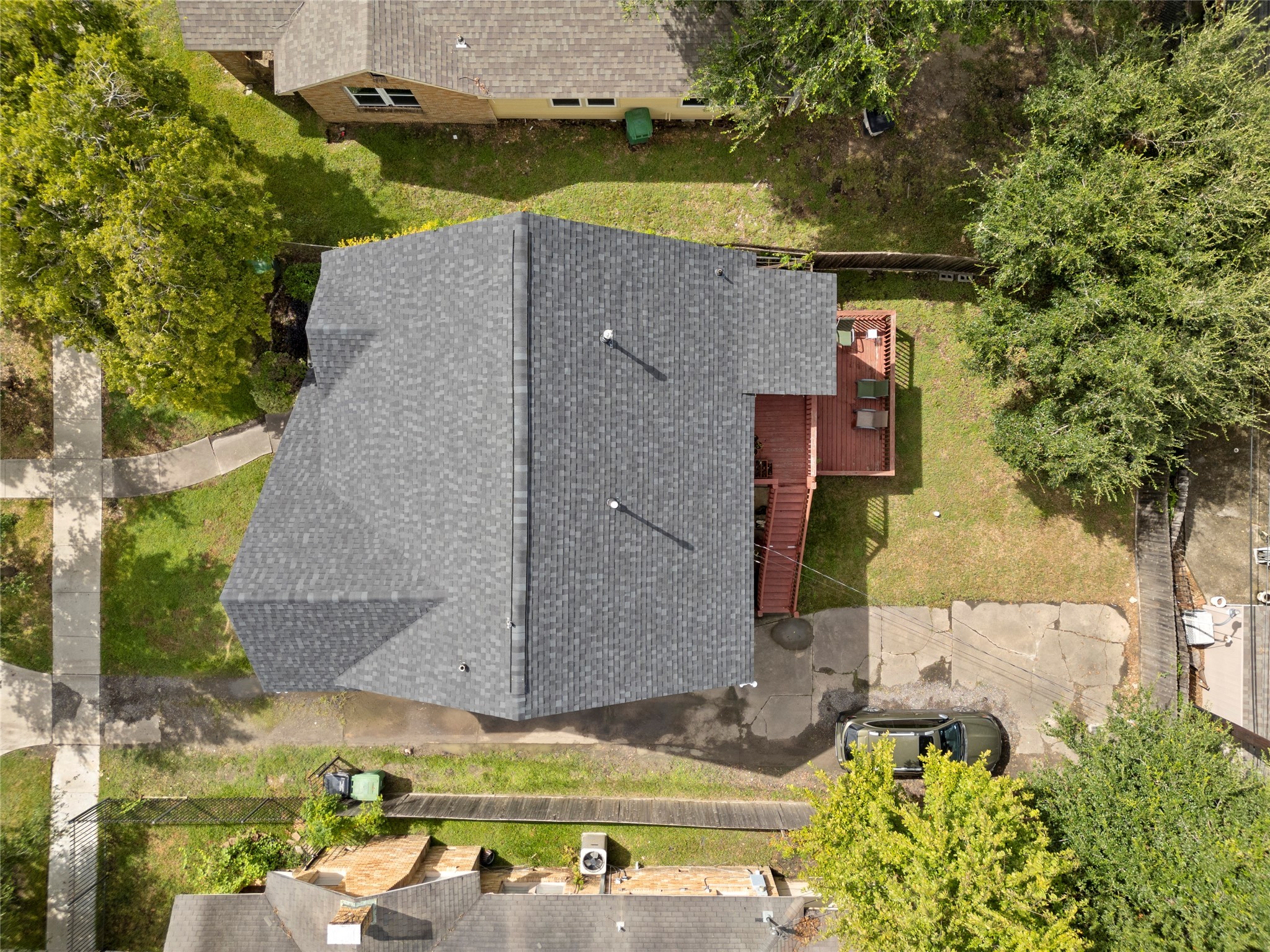 3005 Arbor Street, Unit B Houston, TX 77004 - Photo 21 of 22 an aerial view of a house with a yard swimming pool and outdoor seating