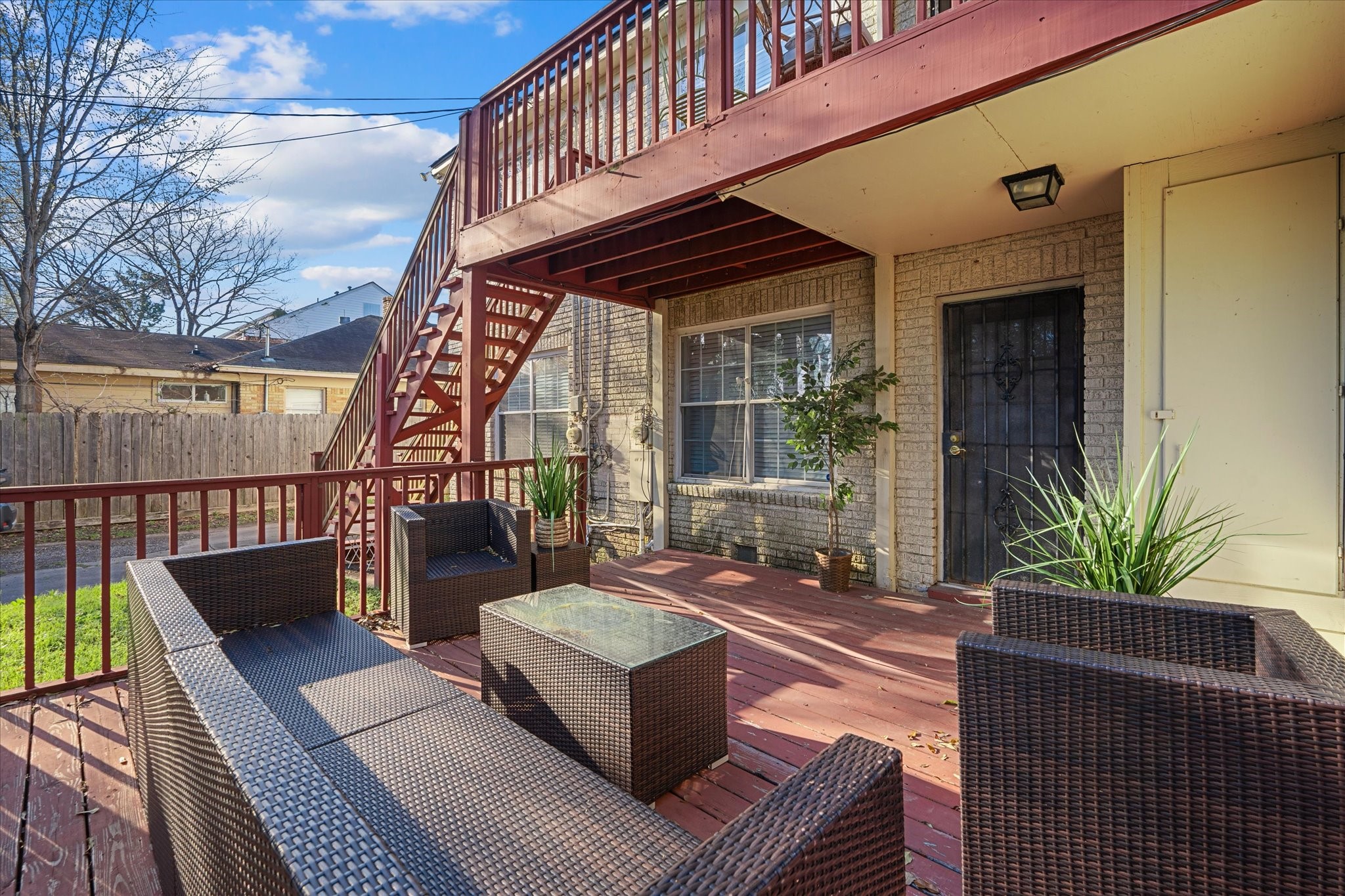 3005 Arbor Street, Unit B Houston, TX 77004 - Photo 4 of 22 a view of balcony with furniture