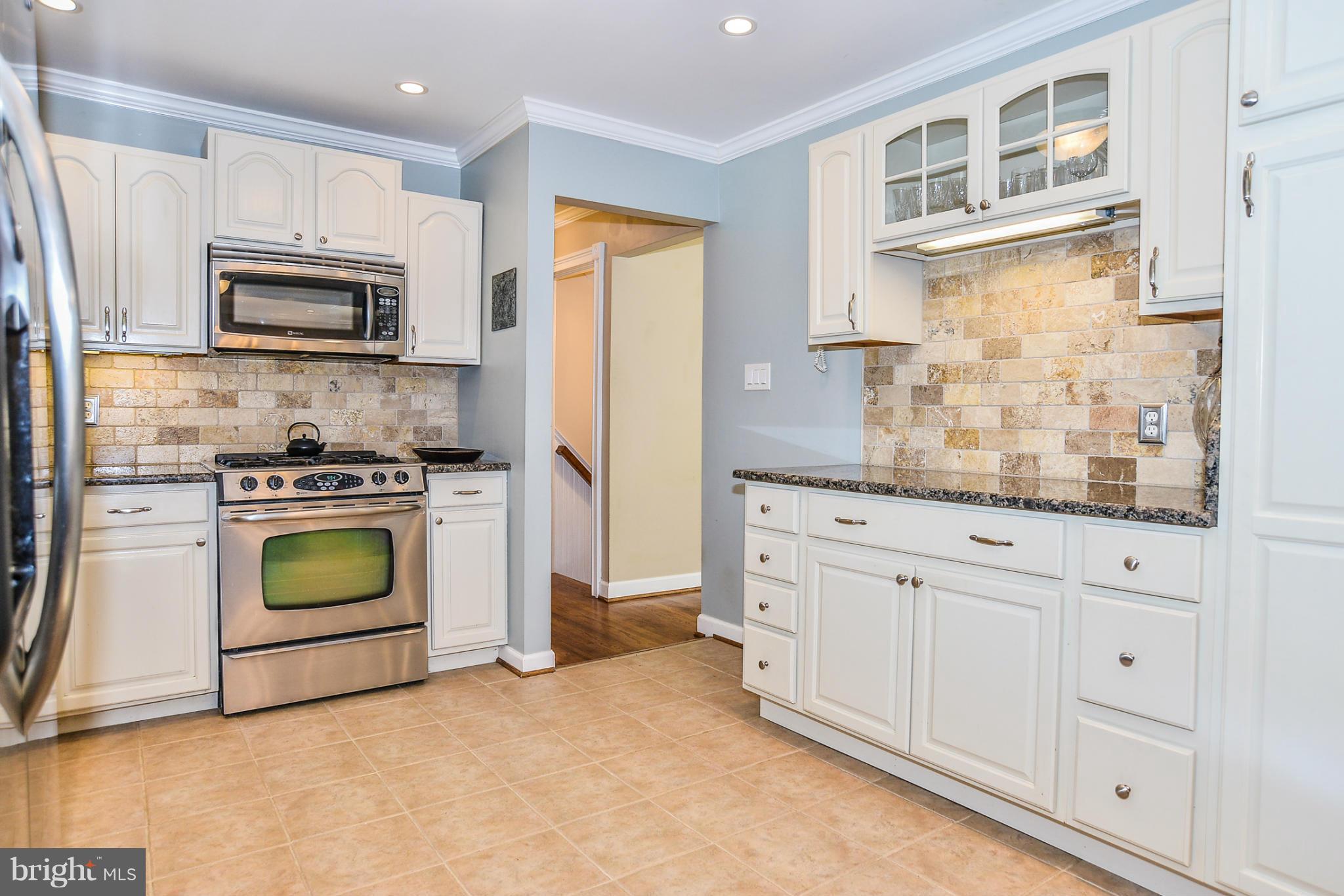 8605 Victoria Road Springfield, VA 22151 - Photo 7 of 30 Kitchen