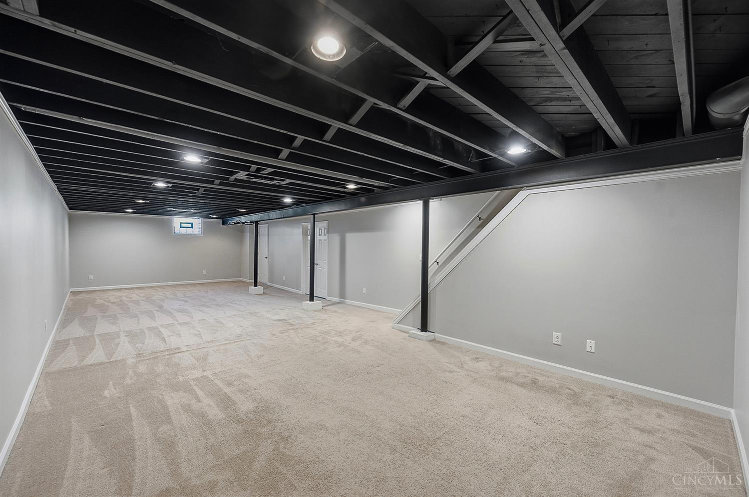 6718 Springdale Road Cincinnati, OH 45247 - Photo 20 of 34