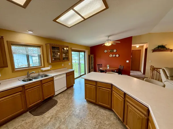 $209,000 | 510 Ash Avenue, Bird Island, MN 55310
