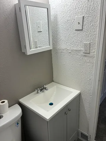 $140,000 | 108 Court Street, Pontiac, MI 48342